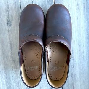 Size 39, Dansko, great condition, Brown